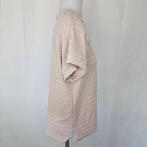 🆓 FREE Lazy Sundays by Paper Crane Pale Pink Cream Striped Short Sleeve Medium - Picture 2 of 5